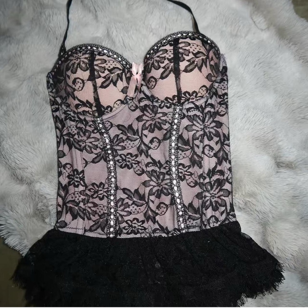 Elegant Black and Pink Lace Bustier
